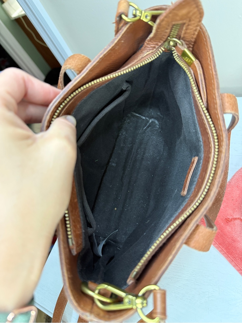 MADEWELL Mini Transport Crossbody Leather Minimal Tote - Picture 12 of 14